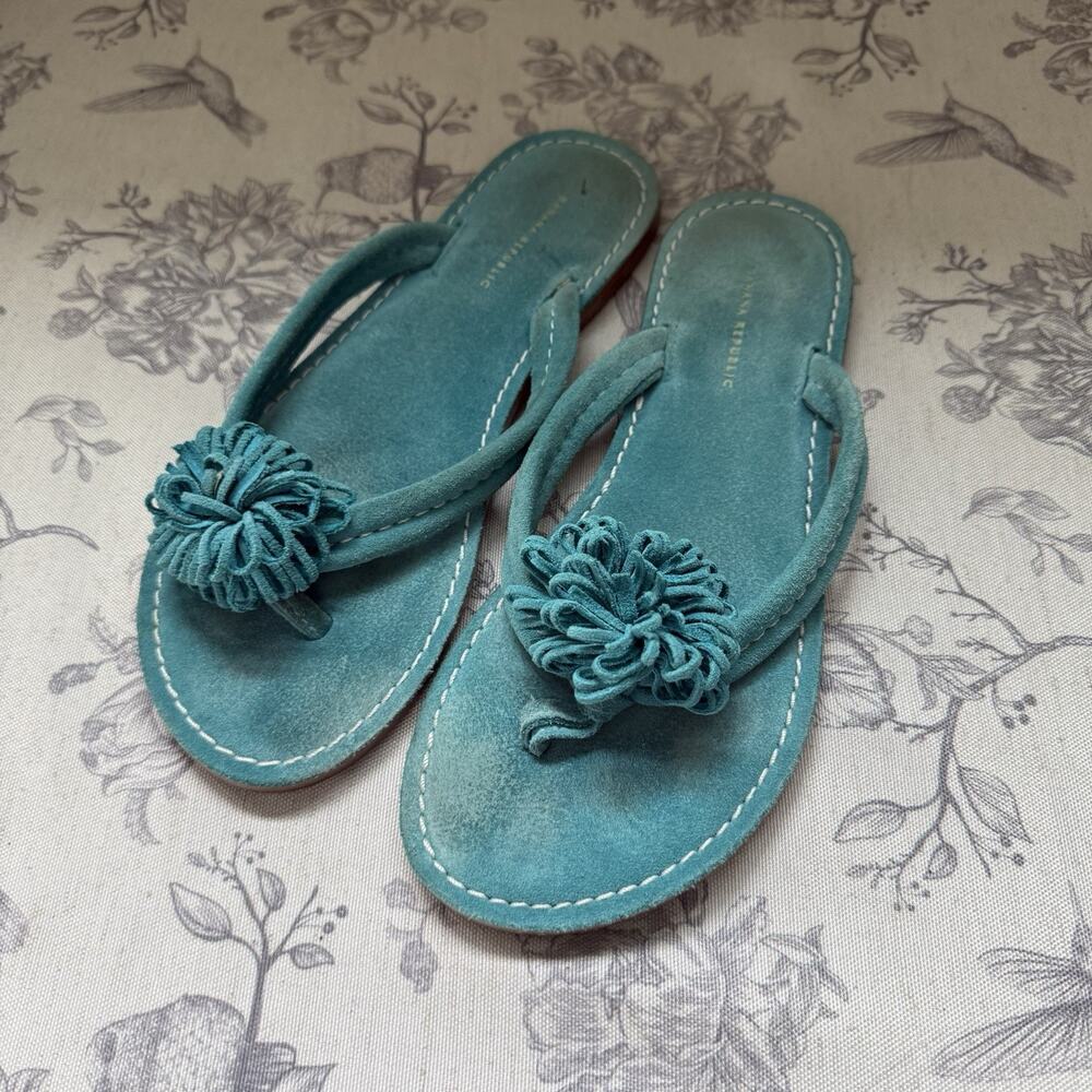 SIZE 6 Banana Republic Flip Flop Slides THONG SANDALS Teal Blue Pom Pom Y2K
